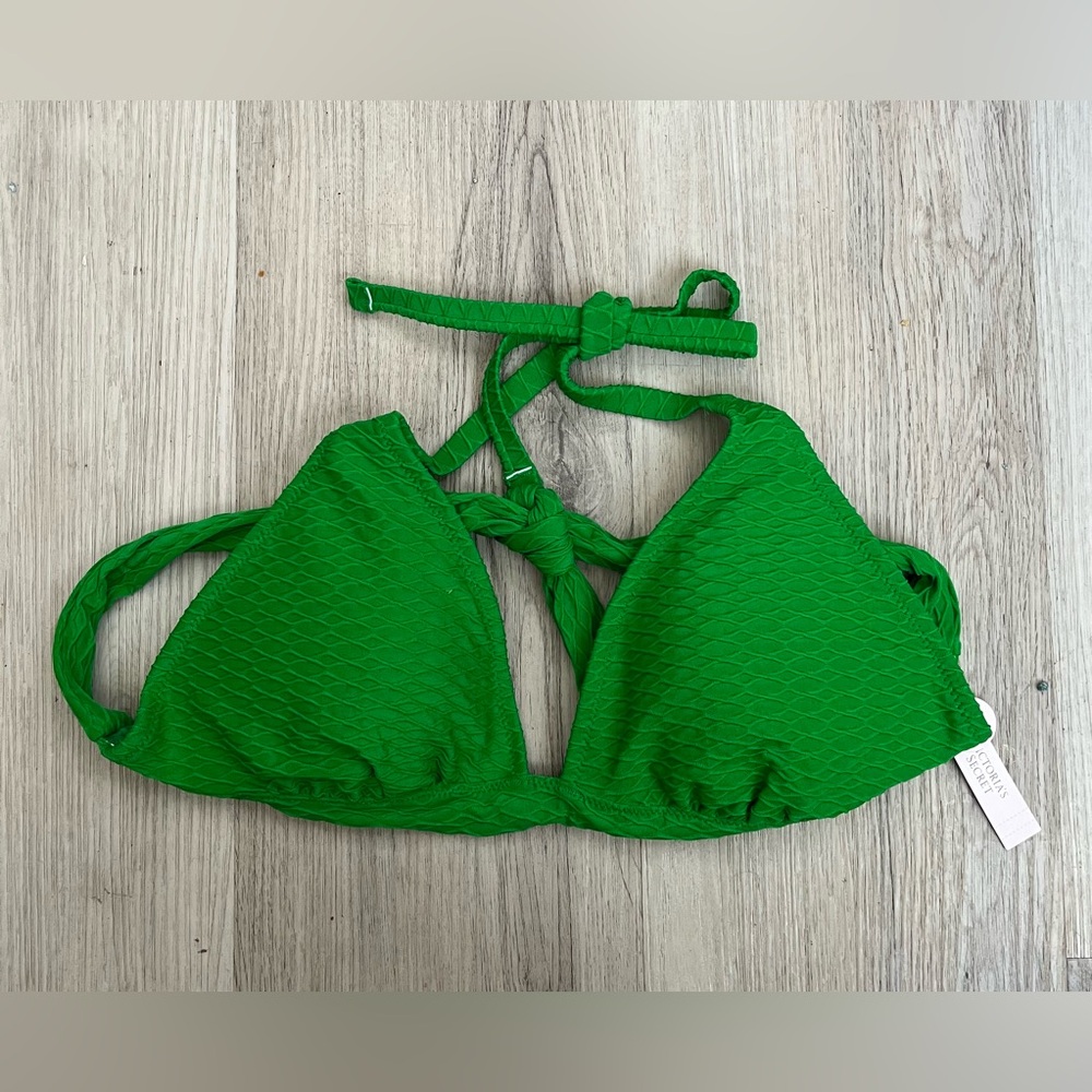 Victoria's Secret Emerald Green Bikini Top size Medium - New with tags
